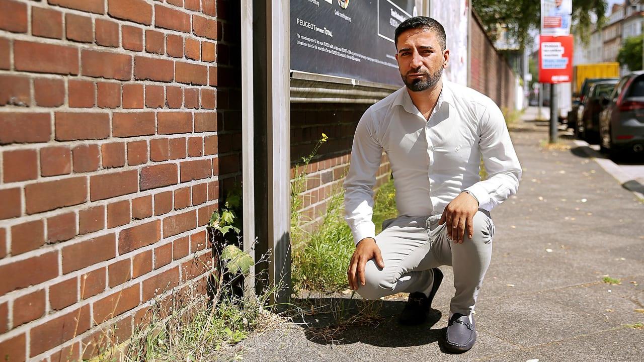 الصحافة الألمانية وصفته بـ “البطل”.. لاجئ سوري ينقذ شرطية ألمانية من محاولة اغتصاب