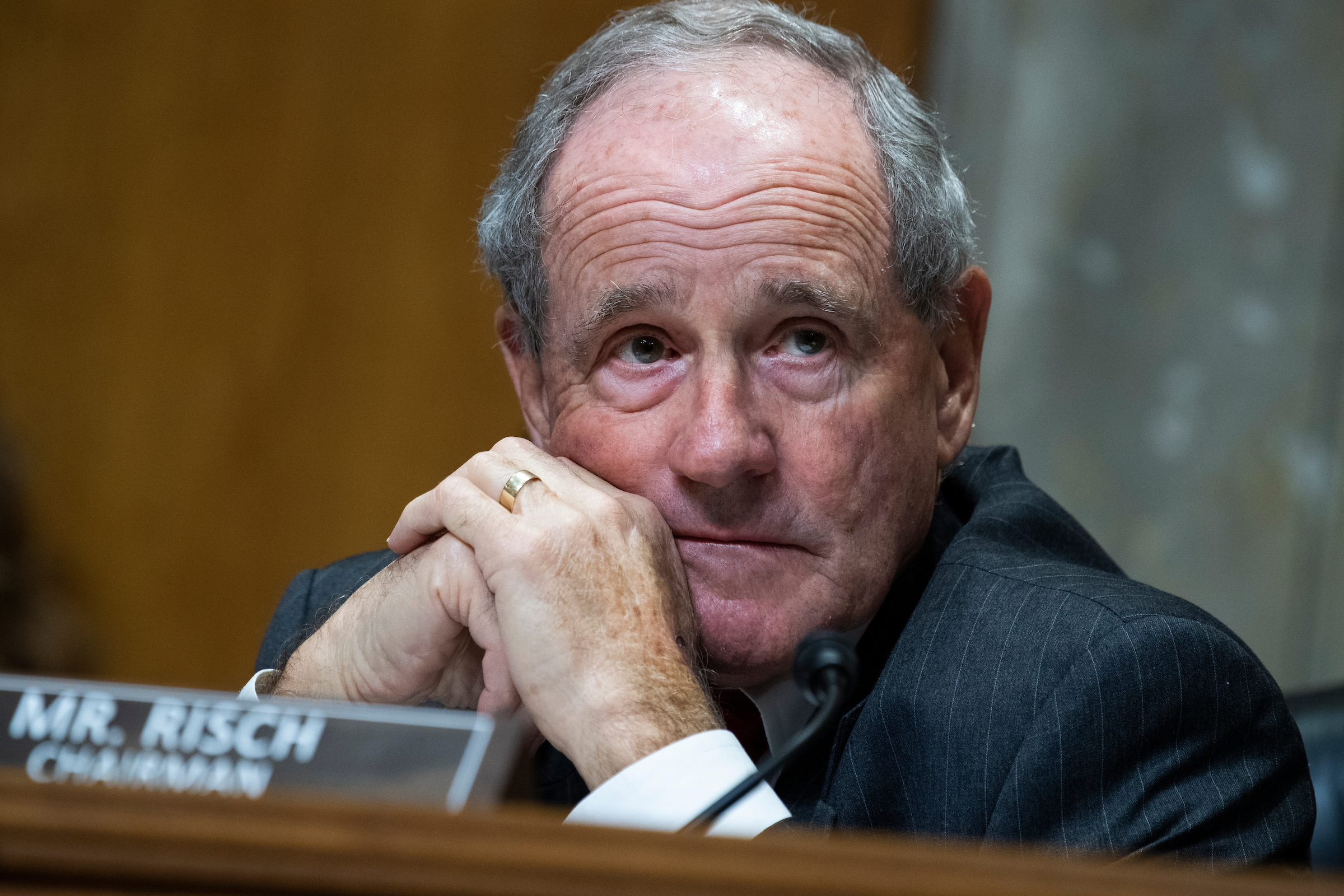 سيناتور أمريكي: أنا فخور بصديقي قيصر الذي كشف فظائع الأسد