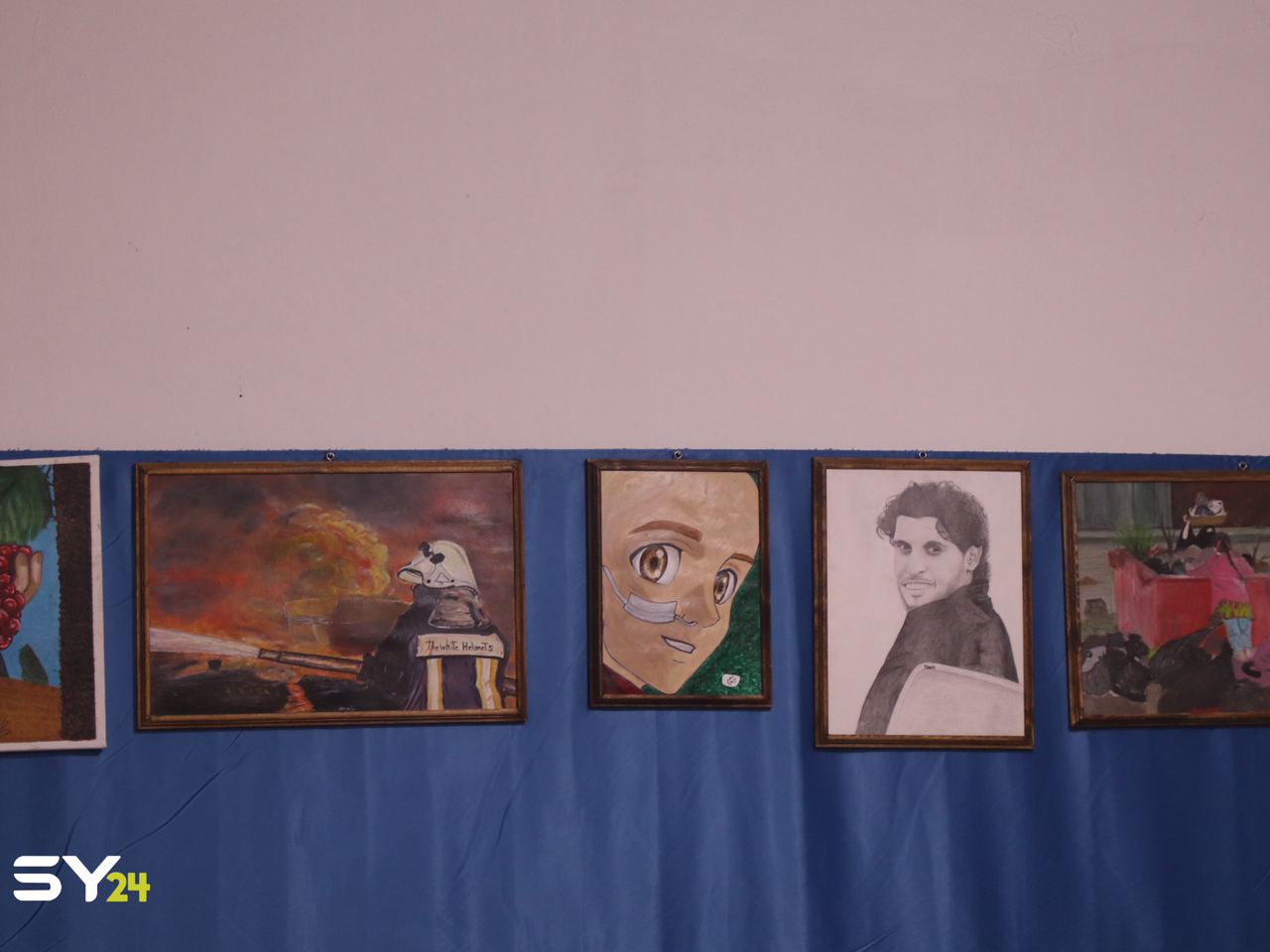 بعد تدريبهم على الرسم.. إقامة معرض لشبان وشابات في مدينة الباب بحلب