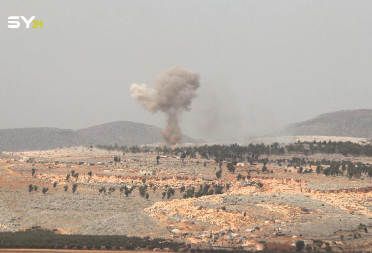 مجدداً.. طائرات روسيا تنشر الرعب في مخيمات إدلب!