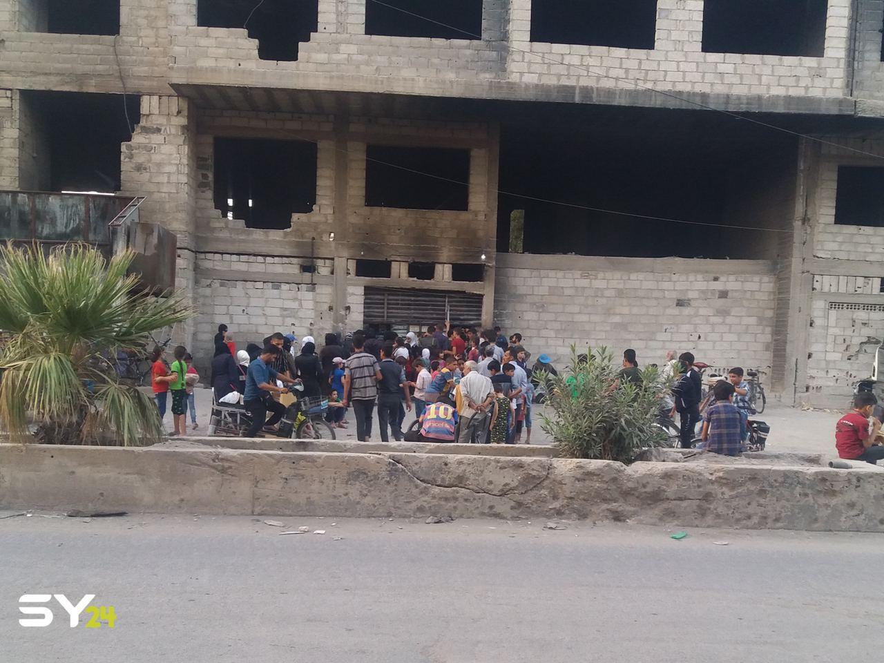 إعلامية موالية تحذر السوريين من أزمة جديدة سببها عّم “أسماء الأسد”!