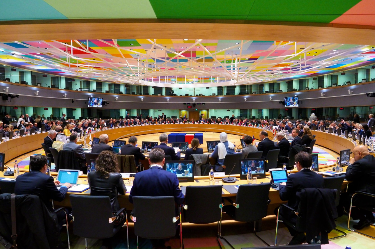 المفوضية الأوروبية: المانحون الدوليون لم يفوا بتعهداتهم لمساعدة السوريين