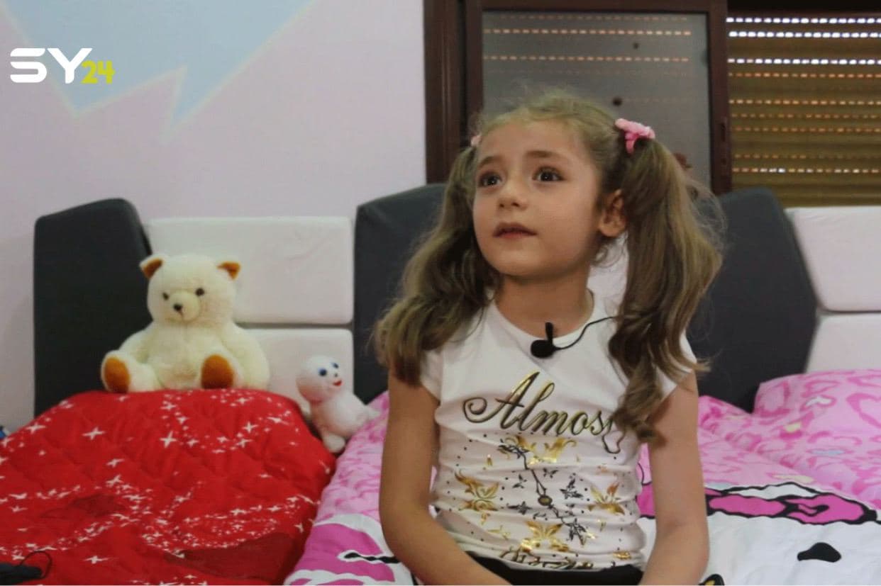 موالون للأسد يحتفون بإنجاز عالمي حققته طفلة تقيم في إدلب!