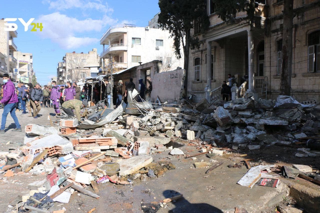 انفجار يوقع ضحايا في إدلب.. والسبب محلات بيع الأسلحة!