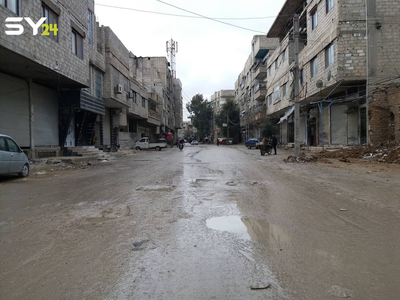 الشوارع المتضررة تسبب الأذى للسكان في غوطة دمشق