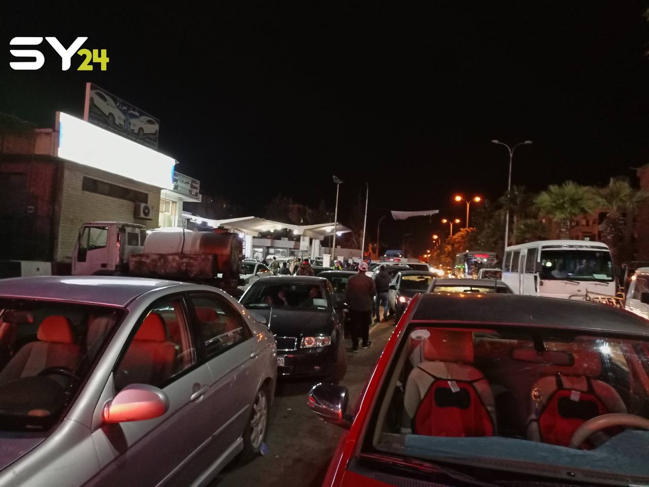 أزمة محروقات جديدة تعصف بدمشق والطوابير للواجهة من جديد!