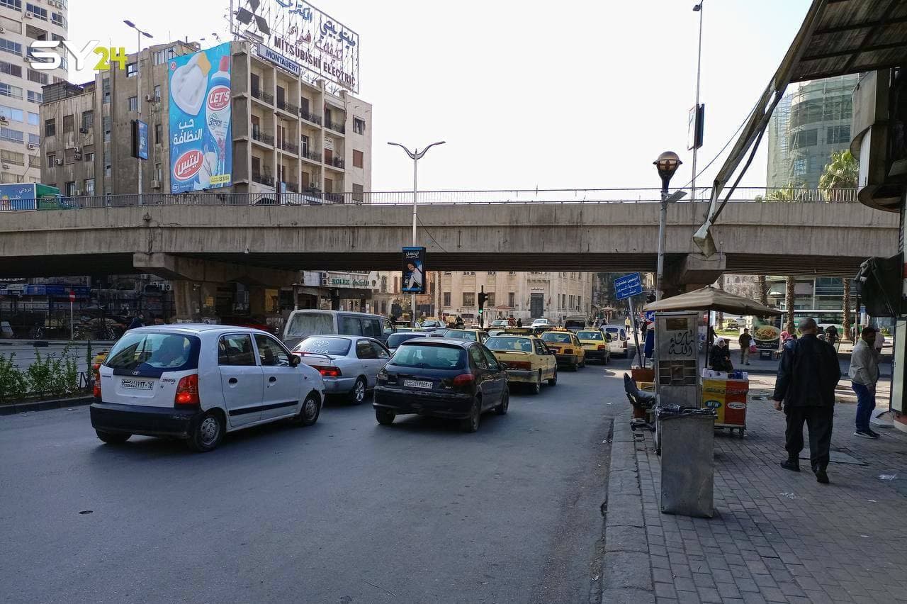 ازدحام مروري في دمشق.. ما علاقة حزب الله والفرقة الرابعة؟
