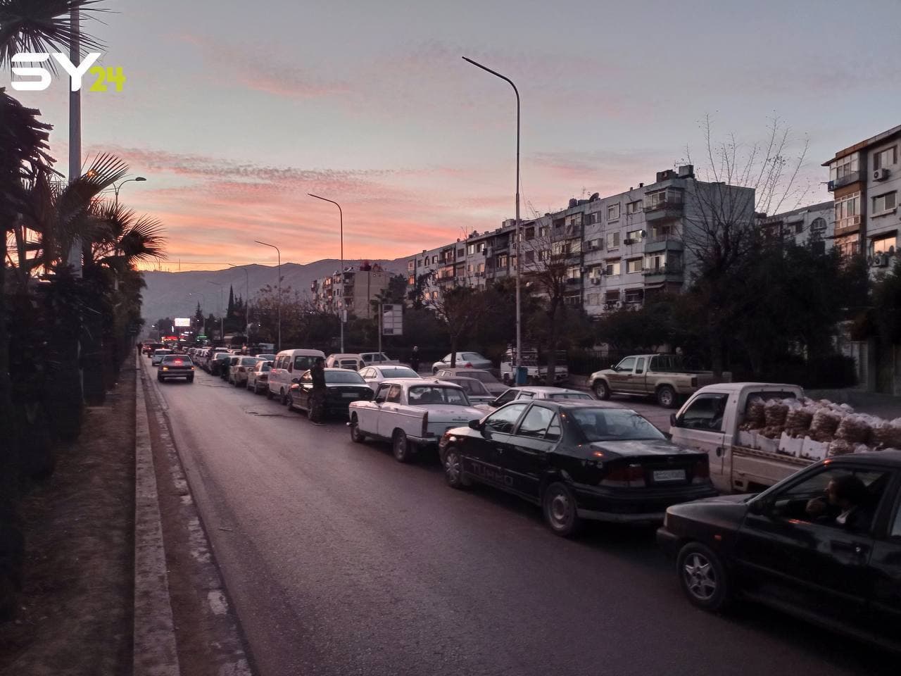 الطوابير ترهق السوريين وتضاعف معاناتهم!