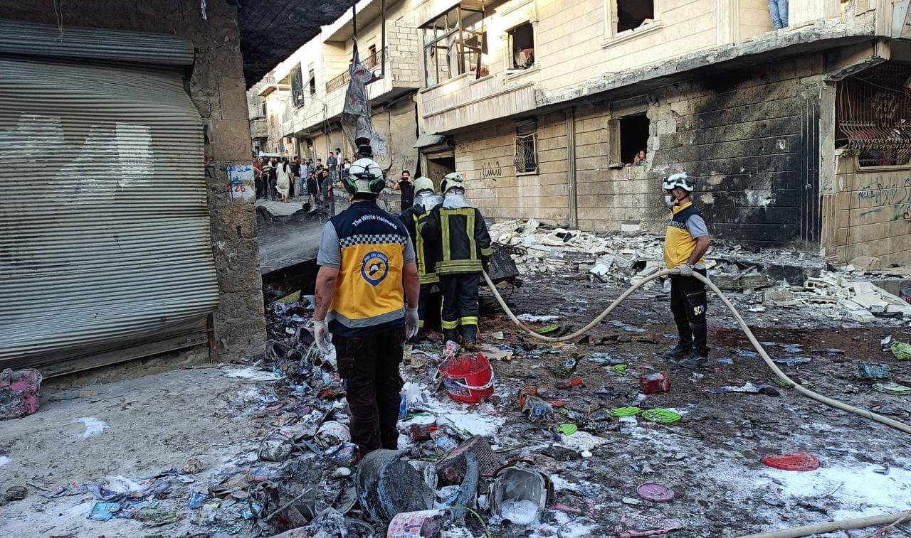 انفجار في عفرين وقصف مكثف على إدلب