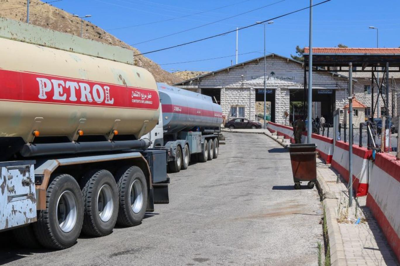 صحفية لبنانية تكشف عن ملايين “حزب الله” من تهريب المحروقات إلى سوريا