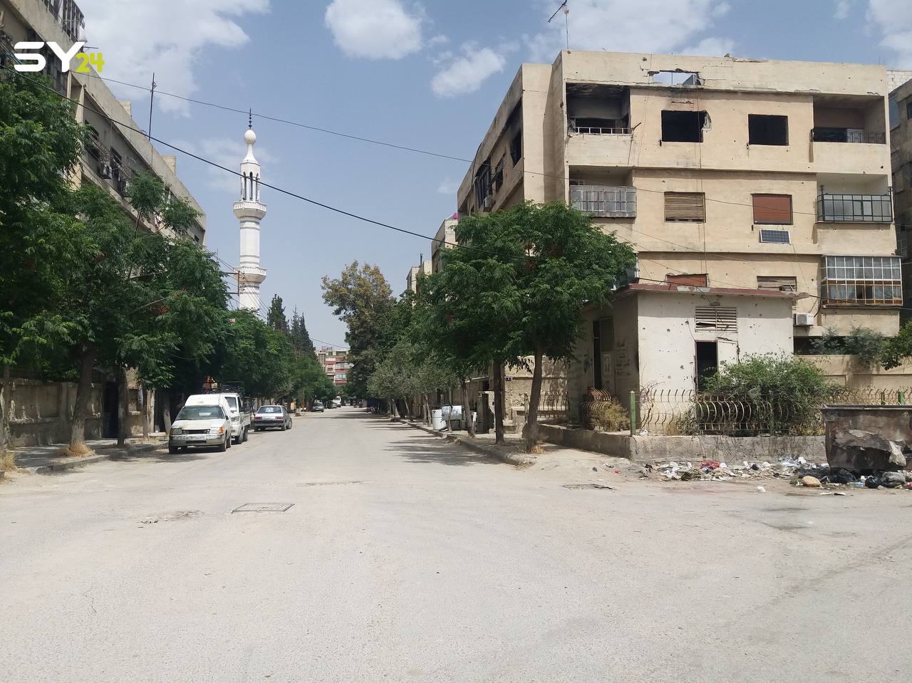 اعتقال ثلاثة مدنيين في دوما لتواصلهم مع أبنائهم المهجرين