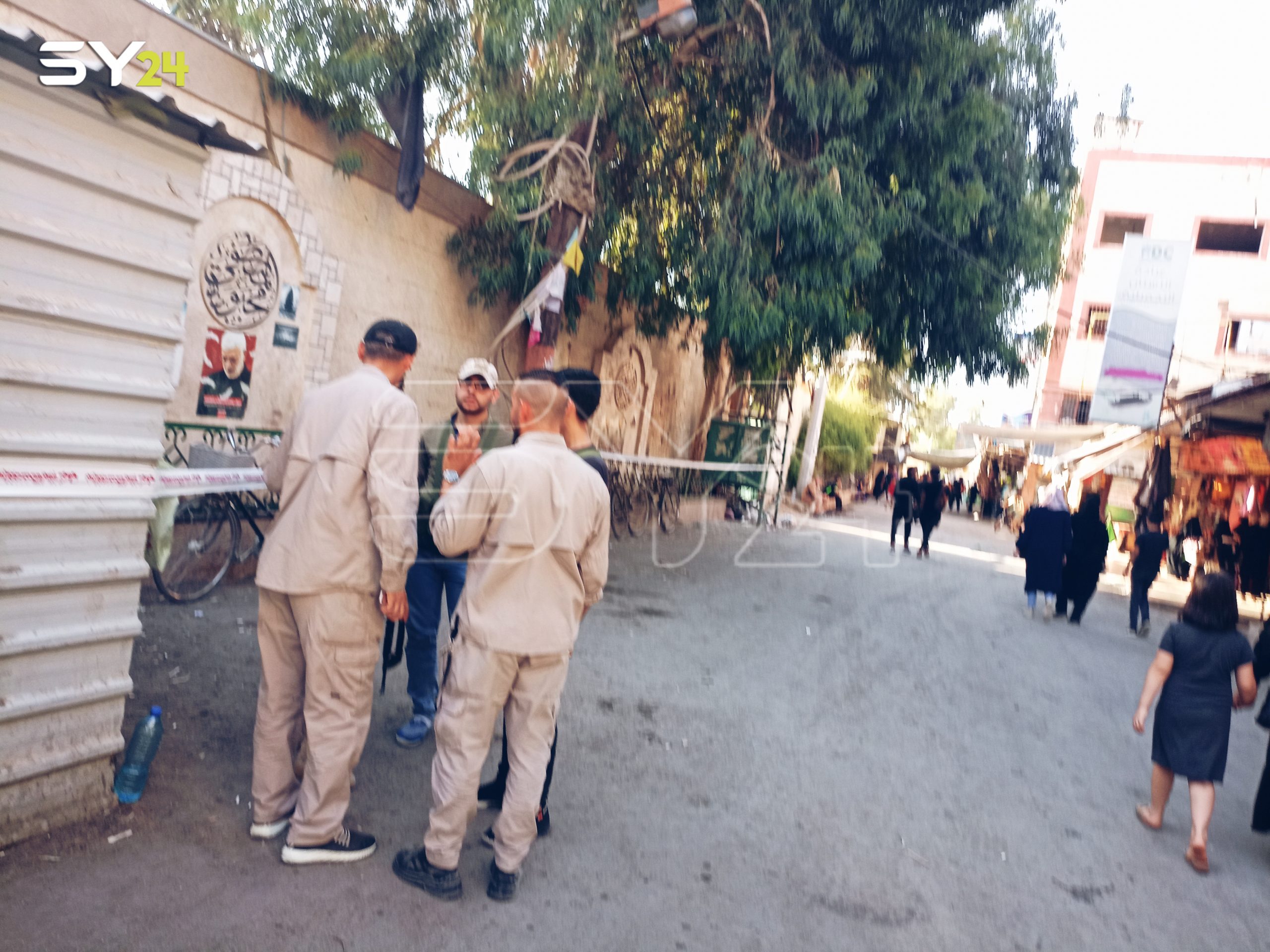 نقطة تفتيش لميليشيا الحرس الثوري قرب مقام السيدة زينب جنوبي دمشق