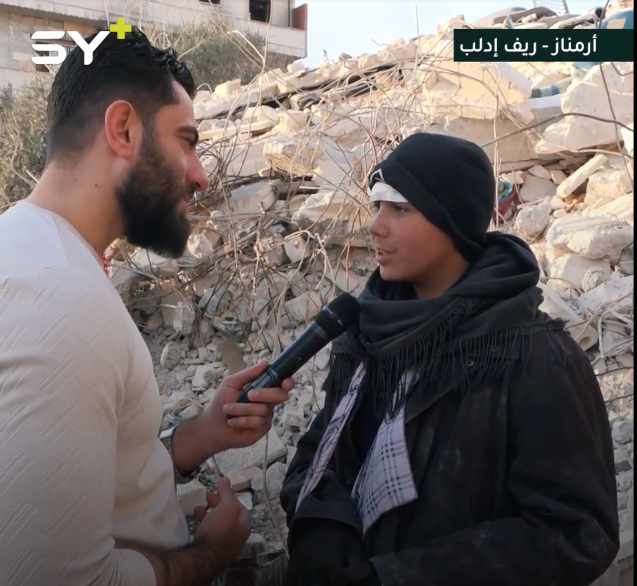 لم يبق له إلا بيت جده.. الطفل فاخر فقد 9 من أفراد عائلته في الزلزال المروّع