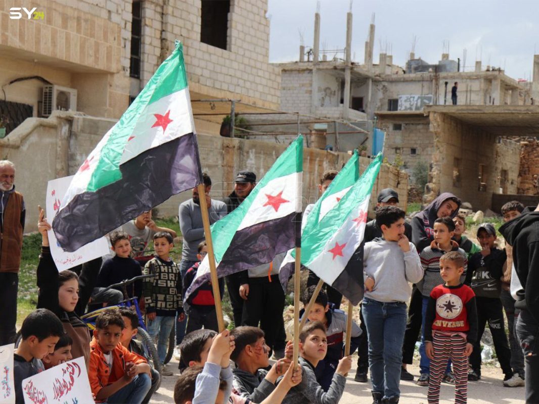 صور من مظاهرة درعا البلد إحياءً للذكرى 12 للثورة السورية