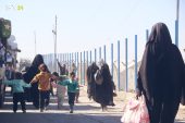 وفاة طفل في الهول بسبب البرد.. ونساء المخيم يواصلن محاولات الهرب