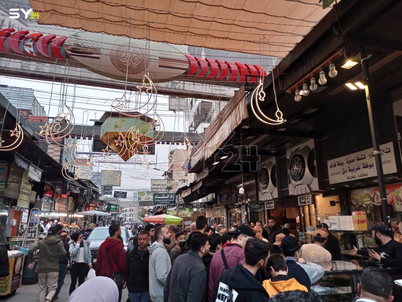 رمضان في مناطق النظام.. تهريب واحتكار وغلاء للأسعار