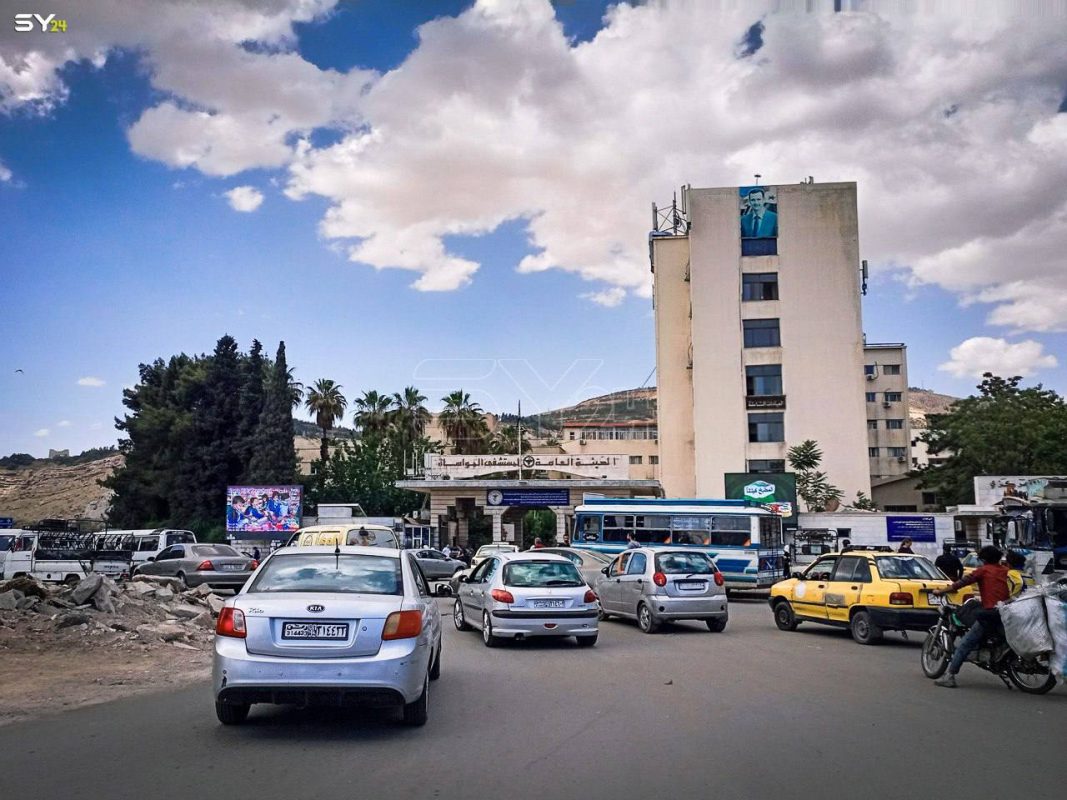 النظام يهدم ساحة المواساة بدمشق