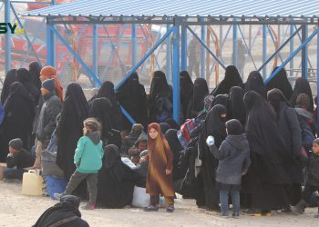 مبادرات إعادة دمج العائدين من الهول في الرقة.. التحديات والنجاحات