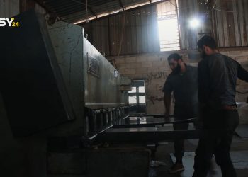 صناعيون يرحبون بقرار إعفاء الآلات من الرسوم الجمركية