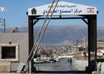 لبنان: مسؤولون في النظام السابق يفرون إلى لبنان ومساعٍ إيرانية لتأمينهم