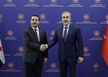 فيدان والشيباني يؤكدان على وحدة سوريا ورفع العقوبات