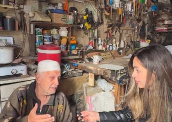 لقاء مؤثر مع رجل مسن عاصر شكري القوتلي وحافظ الأسد وابنه