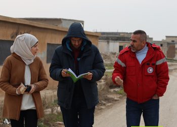 وفد من عدة وكالات تابعة للأمم المتحدة، يزور مدينة تل رفعت لتقييم الأوضاع الإنسانية وبحث دعم عودة النازحين.