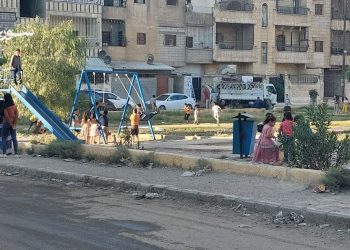 “أطفال الرقة بين الشارع والحلم”: مطالب بإنشاء ملاعب آمنة في الأحياء السكنية