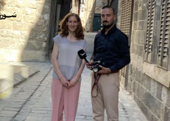 الكاتبة الأميركية بيرلمان لـ”سوريا 24″: الشعب السوري هو الأكثر إلهاماً