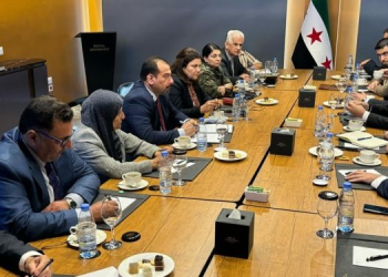 “الإدارة الذاتية” لسوريا 24: التربية والمعابر أولوية في المفاوضات مع الحكومة السورية