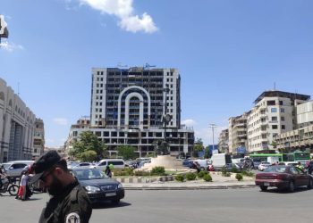 حمص: البطالة وغياب فرص العمل تنعكس سلبًا على خريجي الجامعات