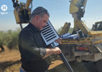 حماة: أهالي حيالين يُضيئون شوارع القرية بمبادرات ذاتية