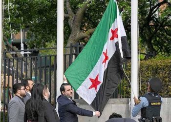 رفع العقوبات عن الشرع ووزير داخليته: عودة سوريا إلى الشراكة الدولية