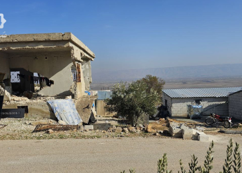 ريف حماة: غياب الخدمات يفرغ العودة من معناها في قرية السرمانية